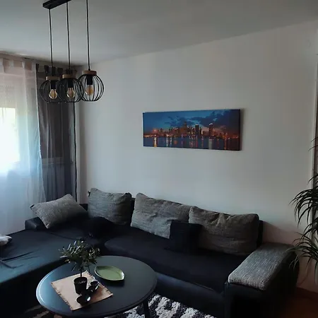 Lägenhet Self Check In Two Bedroom In Centre Split